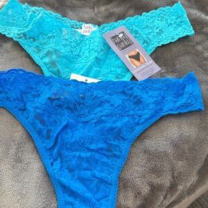 Hanky Panky Signature Lace Thongs set of 2 - nwt- Aqua and Royal Blue